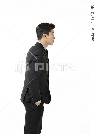 20代 会社員 韓国人 44558999