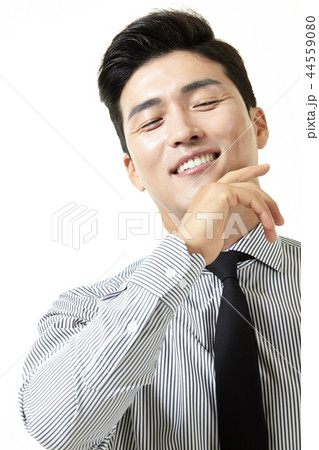 20代 会社員 韓国人 44559080