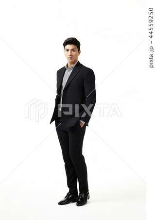 スーツ 正装 20代 44559250
