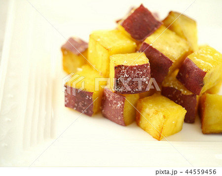 さつま芋のバターソテー (横位置アップ) さつま芋のバターソテー (横位置アップ) 44559456