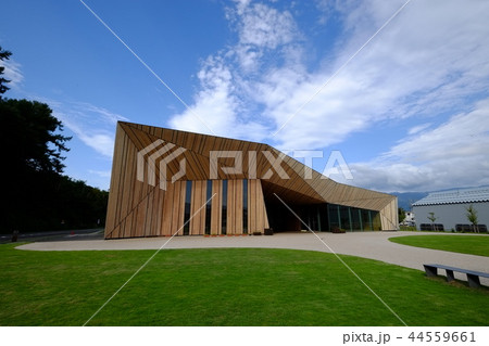 飯山市文化交流館なちゅら（前面左側より） 44559661