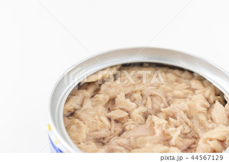 まぐろフレーク油漬の缶詰の写真素材