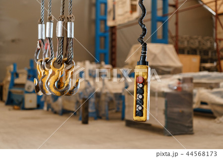 Movement remote control pendant switch for overhead crane in the factory 44568173