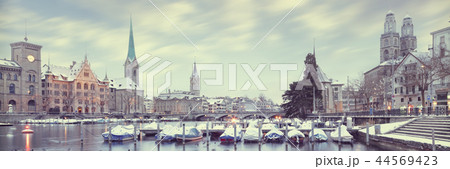 Old Zurich town in winter, view on lake 44569423