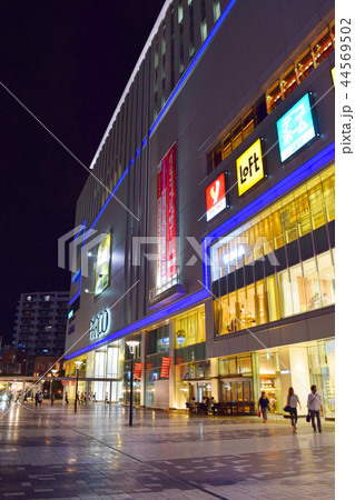 浦和駅東口（さいたま市浦和区） 44569502