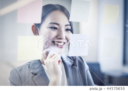 女性 女性 44570650