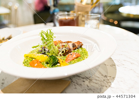 出汁 だし汁 ダシ 44571304