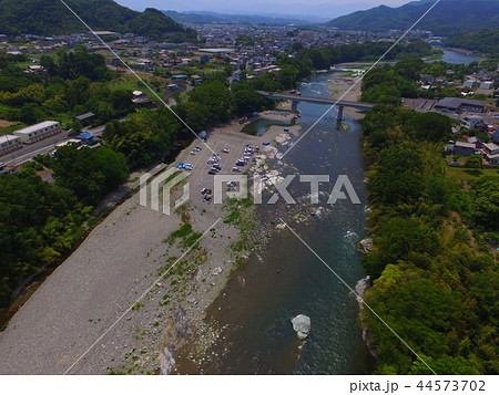 上空から眺めた「親鼻橋」〜ドローンで空撮(埼玉県秩父郡長瀞町長瀞・皆野町下田野) 上空から眺めた「親鼻橋」〜ドローンで空撮(埼玉県秩父郡長瀞町長瀞・皆野町下田野) 44573702
