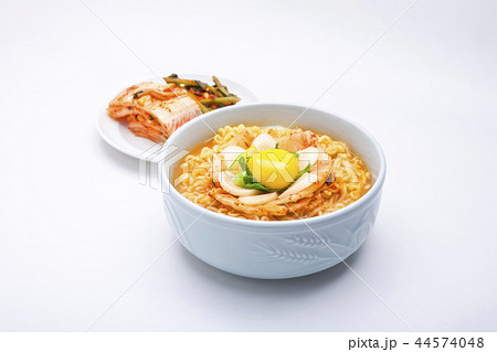卵黄 キムチ 韓国料理 44574048
