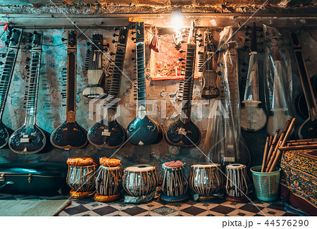 The sitar shop at Varanasi street 44576290