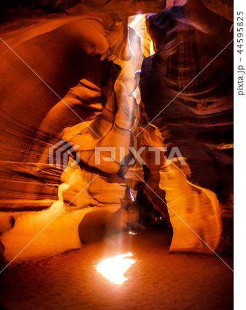 アリゾナ・アンテロープキャニオン 44595825