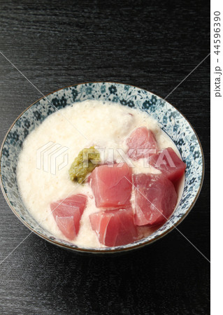 まぐろの山かけ 44596390