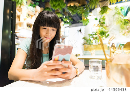 女性 女の人 女 44596453