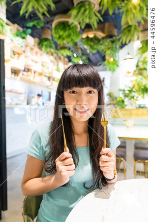 女性 女の人 女 44596476