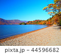 紅葉の十和田湖 44596682