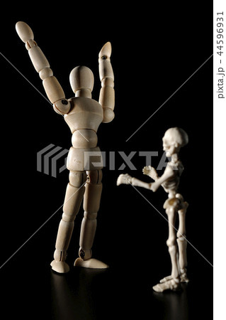 ひぇ～出たぁ～。 44596931