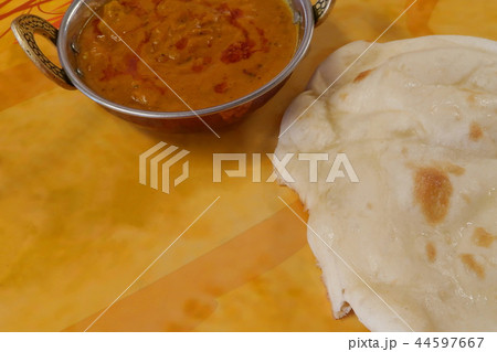 インドカレーとナン インドカレーとナン 44597667