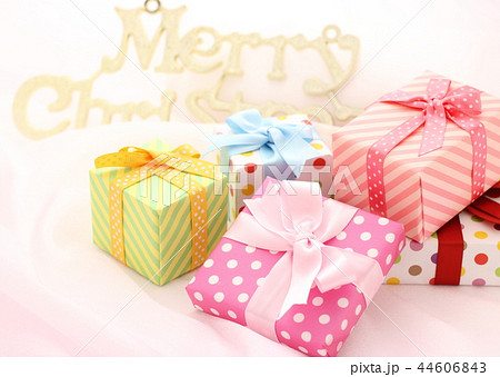 クリスマスプレゼント 44606843