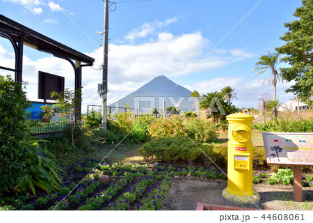 JR西大山駅前の黄色いポスト　鹿児島県指宿市 44608061