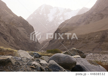 high mountain pass in Tibet mountain landscape high mountain pass in Tibet mountain landscape 44608532