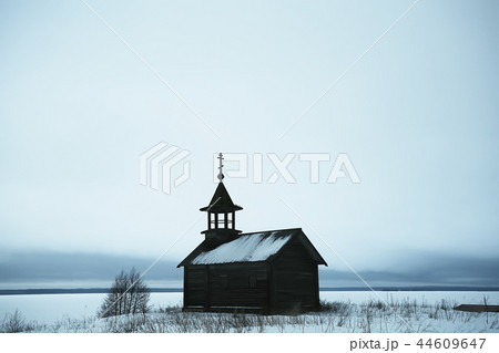 landscape in russian kizhi church winter view / winter season snowfall in landscape with church architecture landscape in russian kizhi church winter view / winter season snowfall in landscape with church architecture 44609647