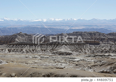 Tibetan landscape travel 44609751