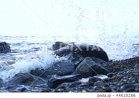 Splashes from the strong waves 44610286