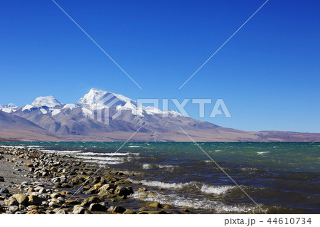 sacred lake in tibet landscape sacred lake in tibet landscape 44610734