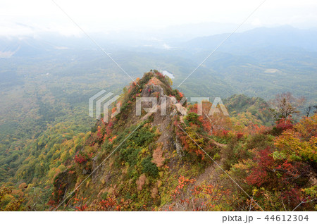 戸隠 蟻の塔渡り 紅葉 戸隠 蟻の塔渡り 紅葉 44612304