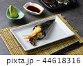 temaki roll with tempura prawns 44618316
