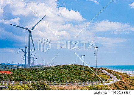 (静岡県)浜岡砂丘の風力発電風車 (静岡県)浜岡砂丘の風力発電風車 44618367