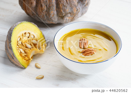 pumpkin soup 44620562