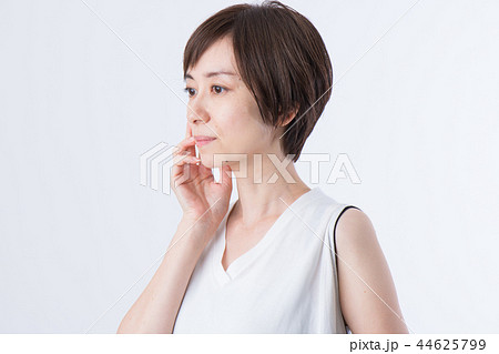 ミドル女性 肌 ミドル女性 肌 44625799