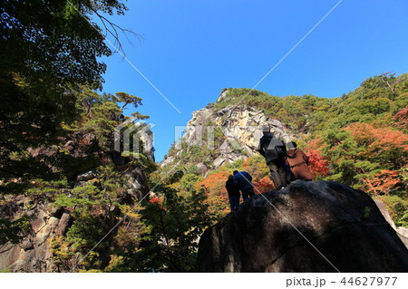 秋の山梨県甲府市の昇仙峡 覚円峰(かくえんぼう) 44627977