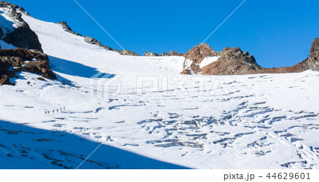 Hight mountain landscape in Tyrol Alps 44629601