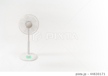 白い扇風機 44630171