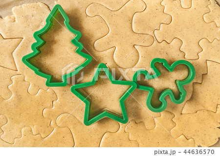 Roll out the dough cut Christmas figures Roll out the dough cut Christmas figures 44636570
