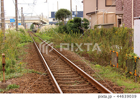 有馬踏切から見える相模線門沢橋駅 44639039