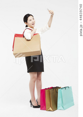 ショッピング 買い物 女性 44639740