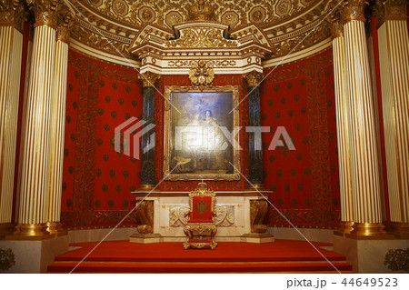 Luxury Interior in the Peterhof Luxury Interior in the Peterhof 44649523