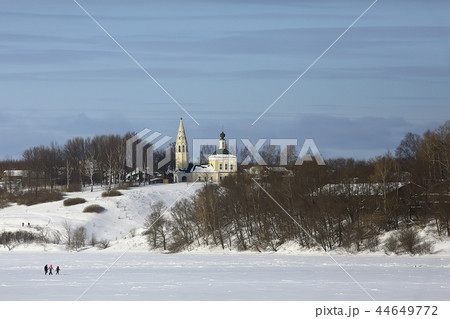 Kalyazin church / panoramic view Orthodox church on the island, russian landscape 44649772