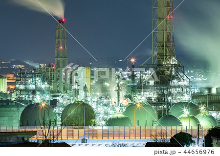 工場夜景　京浜工業地帯　横浜根岸エリア 44656976