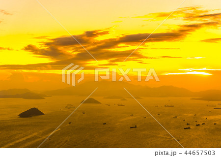 Beautiful colorful sunset in hong kong city skyline Beautiful colorful sunset in hong kong city skyline 44657503