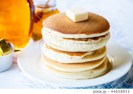 全粒粉入りパンケーキ 44658953