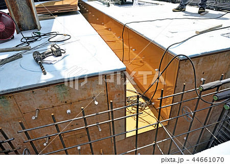 型枠工事の現場 型枠工事の現場 44661070