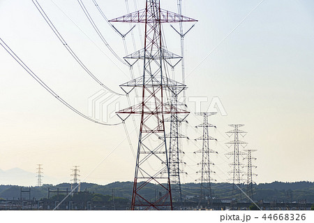 鉄塔 電力 ライフライン 送電線 鉄塔 電力 ライフライン 送電線 44668326