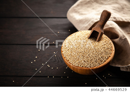 Raw quinoa seeds in a bowl 44669529