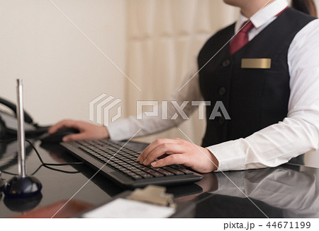 受付カウンター 44671199