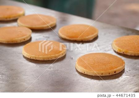 Pancake dorayaki at street food Pancake dorayaki at street food 44671435