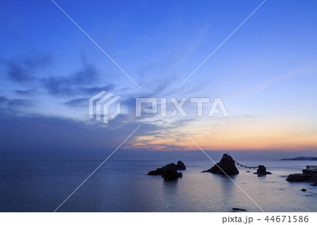 三重県・夜明けの夫婦岩 三重県・夜明けの夫婦岩 44671586